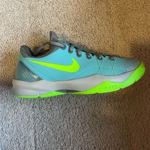 Nike Zoom Kobe Venomenon 4, Diffused Jade - Men’s 9 / Women’s 10.5